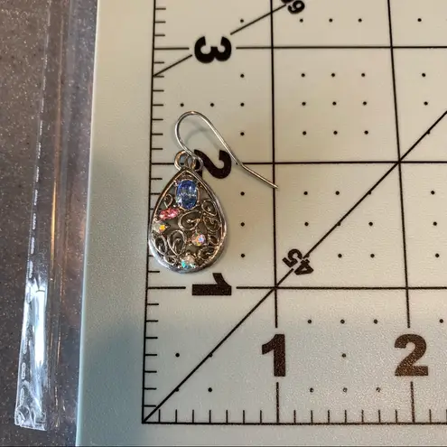 Silver Teardrop Shaped Dangly Earrings w/ Rhinestones