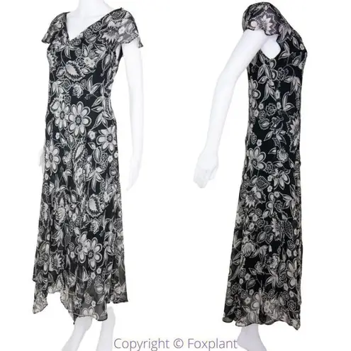 R & M Richards black and white floral print flutter sleeves maxi dress, 12