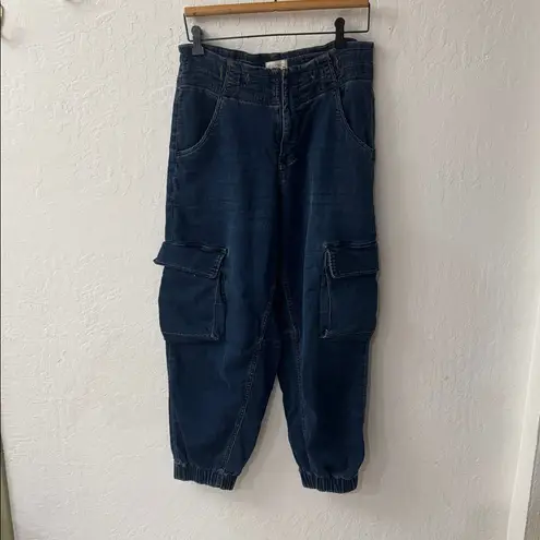 Pilcro Anthropologie High Rise Cargo Jogger Denim Knit Stretchy Jeans Smal