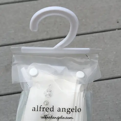 Alfred Angelo NWT Ivory Sash with Jewels Size 3X 896118 SASH-5010