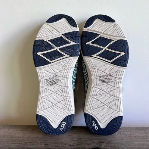 Ryka Water Repellent Adventure Mid Top Shoe Size 8.5 #B1419