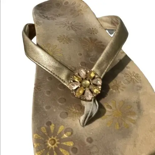 Vionic Womens Gold Floral Flip-Flops With Embellished Strap Size 8 Comfortable A