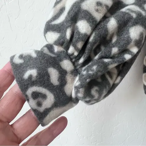 know.one.cares Animal Print Oversized Fit Fleece Sweater NWT Gray - Image 5