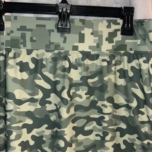 Skort Obsession Size L Camo Print Skort Green Size L