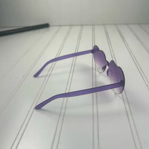 Trendy Purple Heart Sunglasses Womenโs UV Fashion