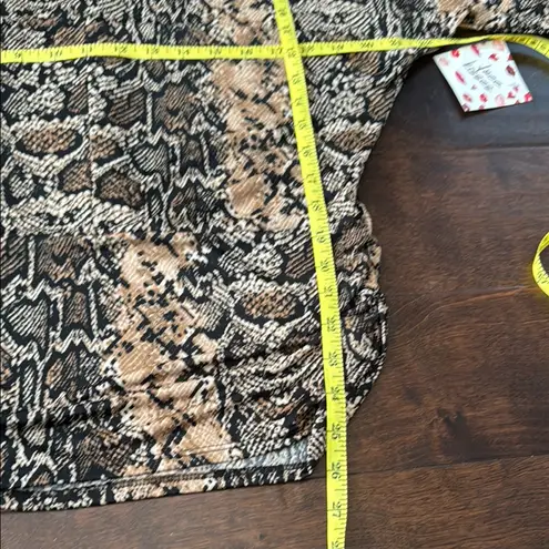 Free Kisses Snake Pattern Graphic Fitted Blouse Brown Black MSRP $38