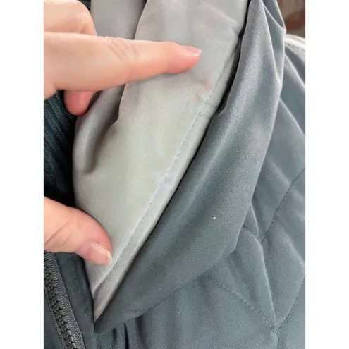 cocoon coat quilted hood 1980s gray toggle buttons Size undefined