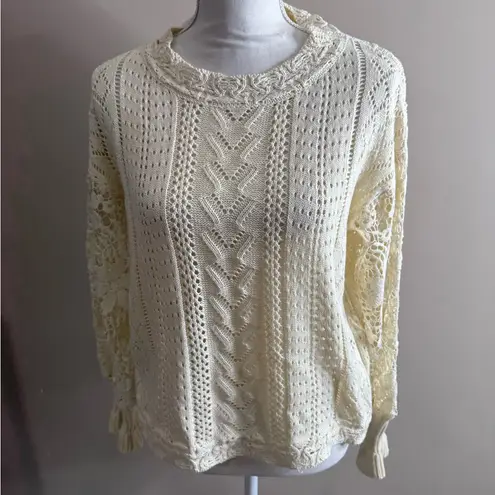 Davi & Dani Ivory Lace Knit Sweater size small