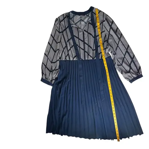 Bloomchic Pleated Geometric Print Midi Dress Size 18/20 Navy Flowy Modest Mod Blue
