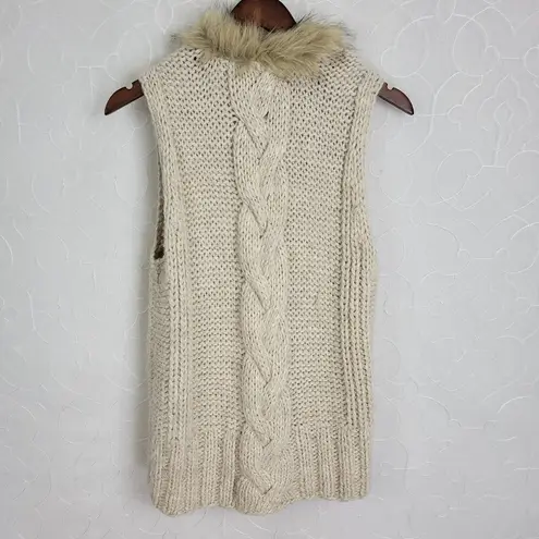 Alfani  Womens Sweater Vest Petite Medium Cable Knit Wool Blend Faux Fur Collar