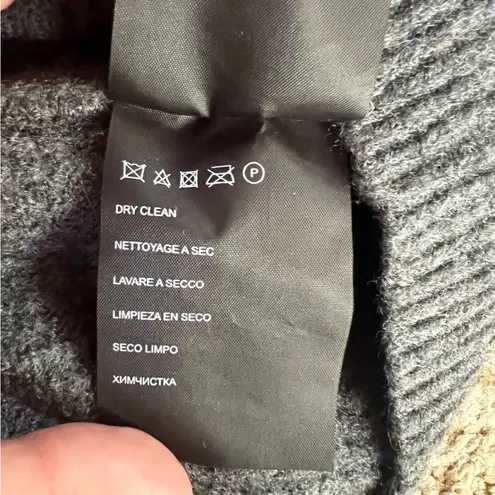 Club Monaco Women's merino wool Gray Sweater Small