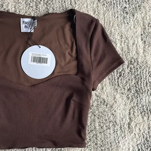 Princess Polly NWT  Nolan Short Sleeve Ribbed Crop Top Size Small 4 Brown Cute