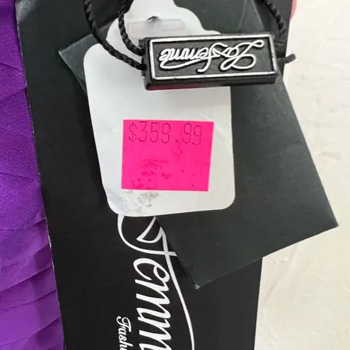 La Femme NWT  strapless sweetheart electric purple gown prom dress size 2