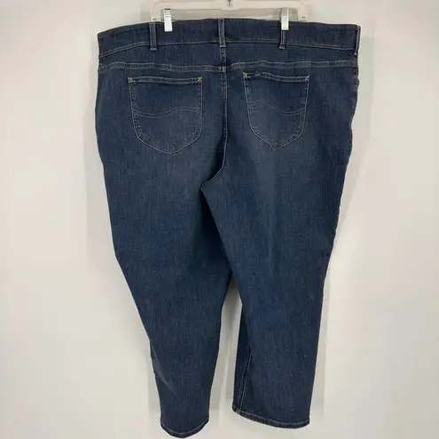 Lee  Women's Ultra Lux Relaxed Crop Jeans NWT Size 26W