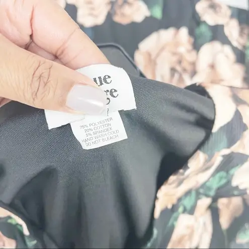 Unique Vintage 🆕 Kelsie Wrap Dress Black Floral at Deadly Female Size Small