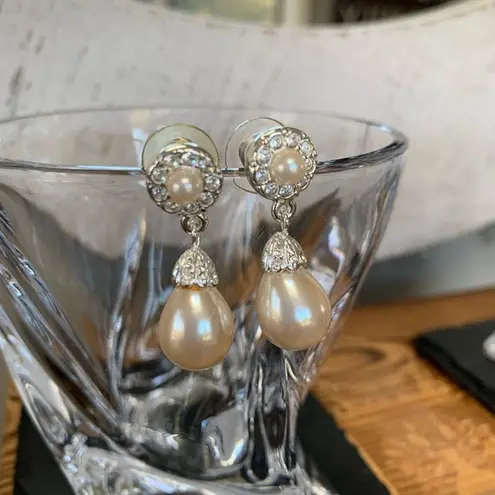 Carolee vintage Pearl and rhinestone earrings Silver