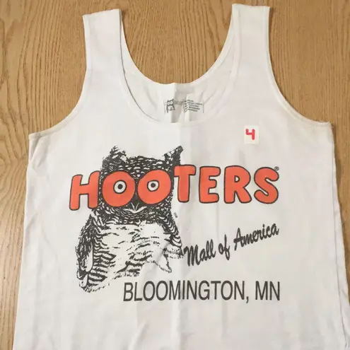 Hooters B62 #4 Girl Worn Uniform Tank From Bloomington Minnesota Size Medium