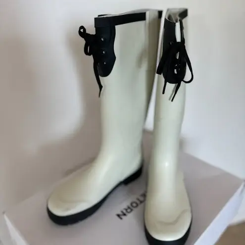 Tretorn Tretron Lacey Lace Up Boot in White/Black