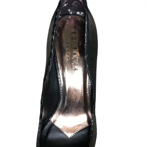 TED BAKER LONDON Pump Women Sz 8 Embossed Pointed Toe Black Party Business Retro
