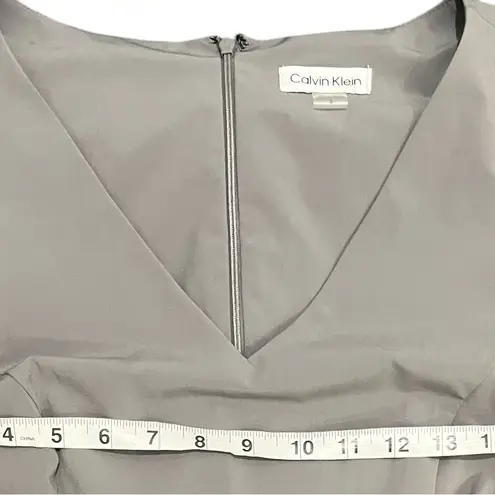 Calvin Klein  Women’s V Neck Belted Jumpsuit sz 6