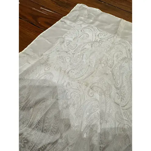 White Vintage Elegant Paisley Detail Textured Satin Hand Rolled Bridal Scarf