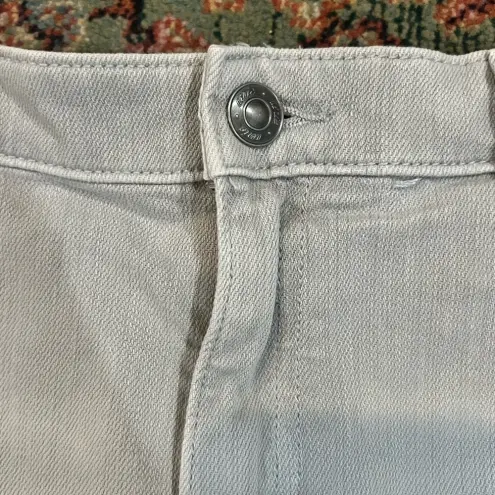 Aerie REMOVING TODAY FINAL PRICE  Light Wash Shorts