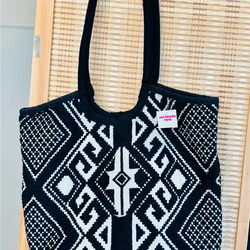 Geometric pattern black and white knit natural fabric tote shoulder Bag purse