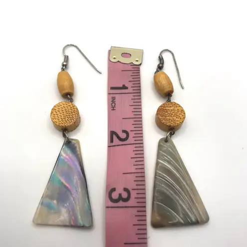 VINTAGE 1980'S PLASTIC ABALONE SHELL LOOK DANGLE J HOOK EARRINGS Purple
