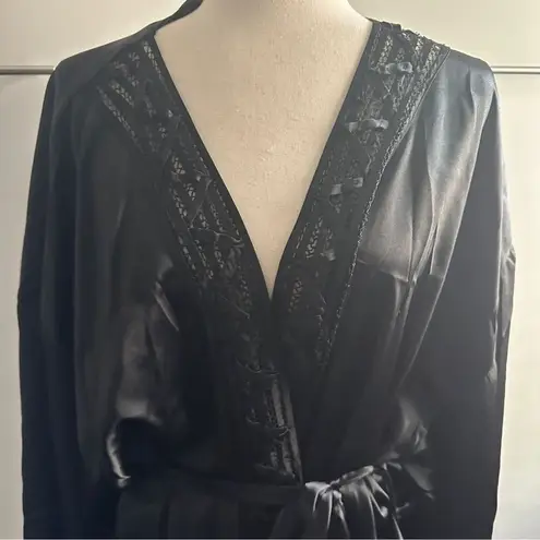 Go Softly Vintage Black Satin Silky Robe Size 2X Wrap Tie Midi Sleek Classic