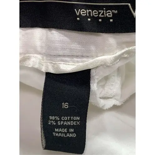 005 Venezia white capri size 16