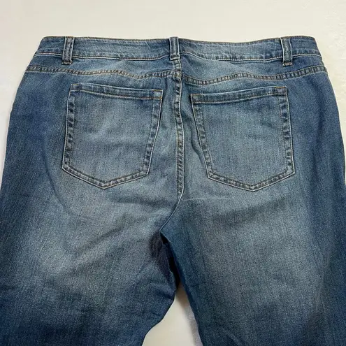 Forever 21  Mid Rise Distressed Cropped Straight Leg Jeans Size 16 Cuffed Hem