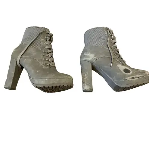 Shoe Dazzle Ayah Chunky High Heeled Boots Everyday Preppy Goth Grunge Gray Size 9.5