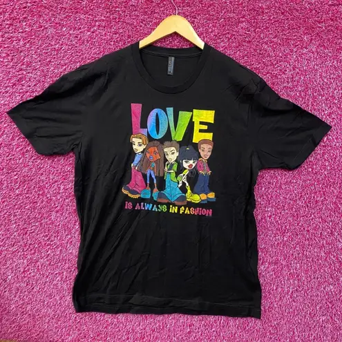 Bratz Love Is Always In Fashion Rainbow Graphic Design T-Shirt XL.