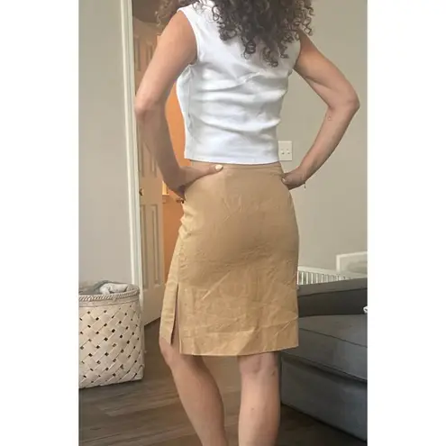Salvatore Ferragamo Linen Pencil Skirt in Beige w/Slide Slits Knee Length sz. S