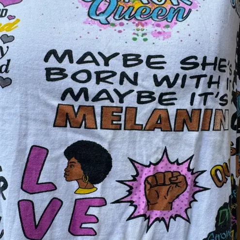 On Fire Melanin love tee! / M / Excellent condition
