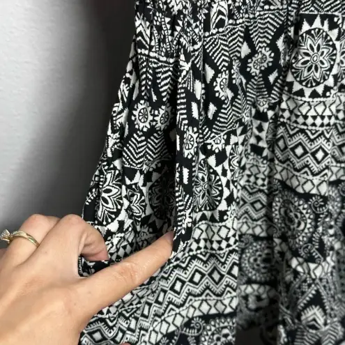 Divided By H&M Women Black/white Romper Shorts Size 2.‎ Black