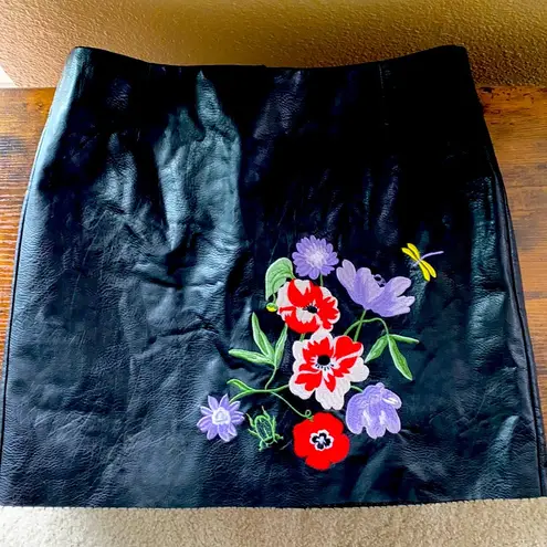 H&M Faux leather embroidered skirt