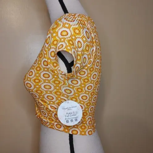 Jolie And Joy NWT Size Medium M Floral Crop Top Vibrant Bright Orange Red White