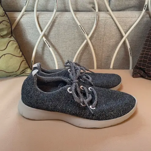 Allbirds Woman’s Wool Runners in Natural Grey (Light Grey Sole) Size 8