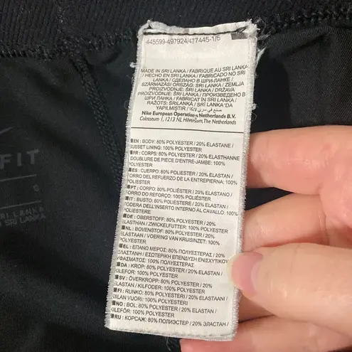 Nike  Pro Linear Rain Dri-fit athletic Capri cropped leggings size L