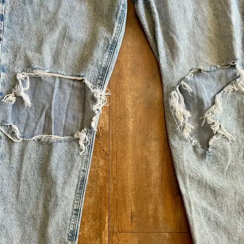 American Eagle Mom Straight Ripped Distressed High Rise Light Wash Jeans Size 12