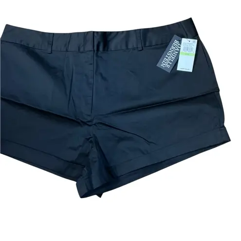 Danielle Bernstein Boyfriend Black shorts from 