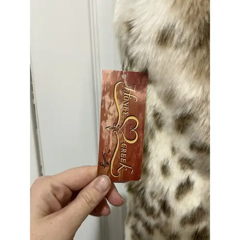 Honey Creek Women’s Reversible Faux Fur Leopard Print Vest NWT Size S Mob Wife Brown