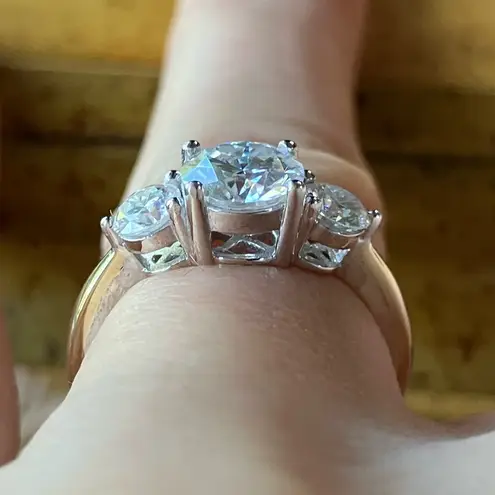 Genuine Moissanite Sterling Silver Ring Size 5