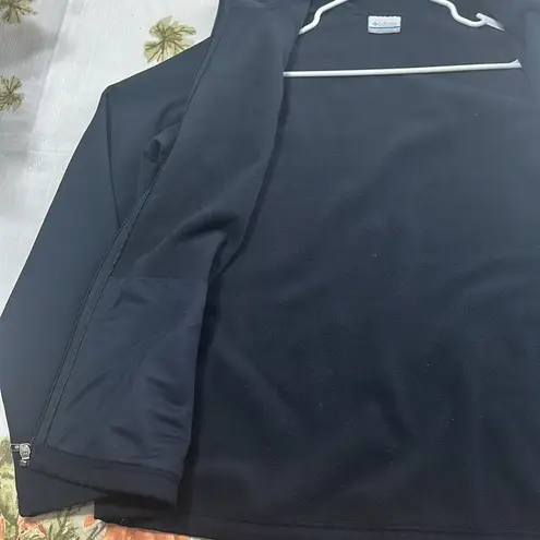 Columbia  navy blue zip up softshell jacket with pockets size XL