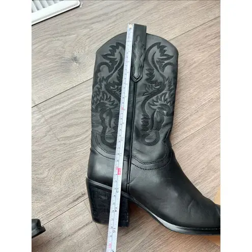 Black cowboy/cowgirl women’s size 7 boots real leather with rubber sole and heel