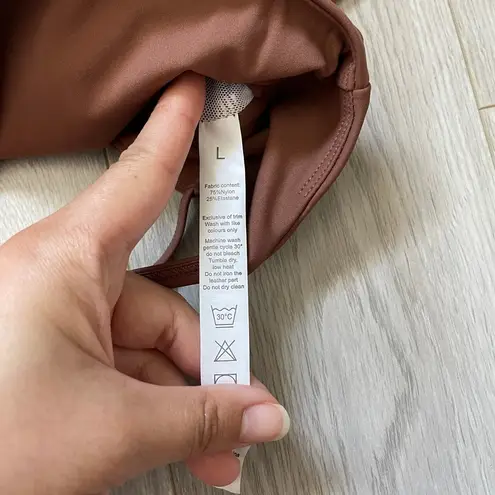 Peachy Bunz Strappy Backless Cropped Long Sleeve Workout Top Brown (Large) gym