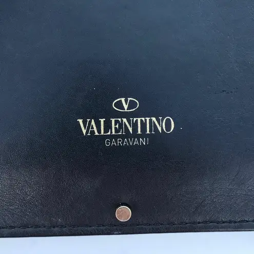 Valentino Garavani Valentino Rockstud women’s black leather shoulder bag