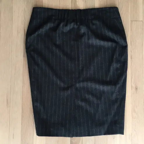 Isabella Oliver Maternity pinstripes skirt Gray Size undefined