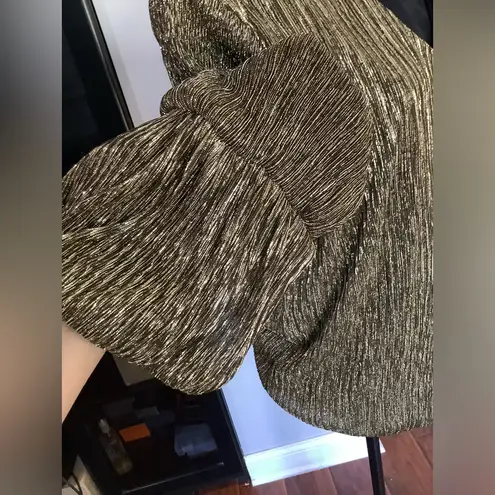 Dressy blouse🌹🌹 Tan Size L